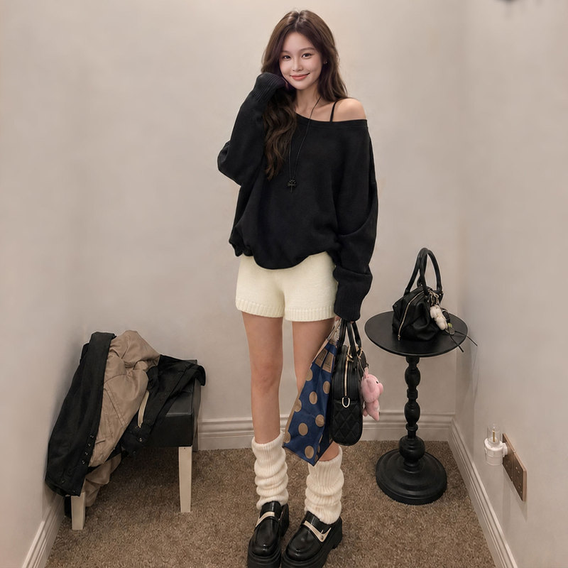 American-style high-end white low-waist knitted bodycon shorts for women, autumn 2026 new tight-fitting stretchy hot pants, leggings, boot shorts American-style high-end white low-waist knitted bodycon shorts for women, autumn 2026 new tight-fitting stretchy hot pants, leggings, boot shorts
