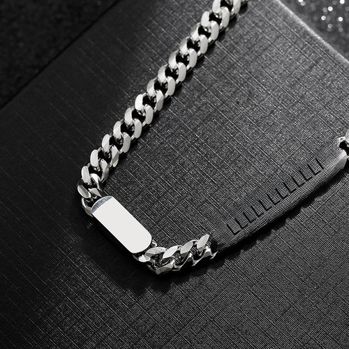 Cross-border titanium steel Cuba link necklace for men, high-end chain for men, simple and versatile sweater chain, niche minimalist chain accessory