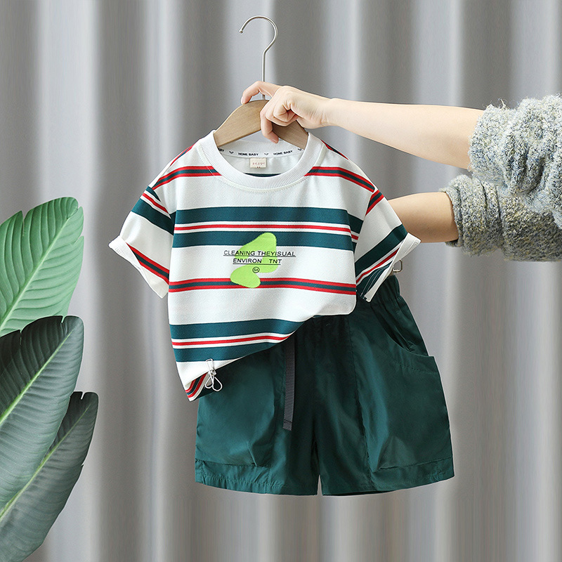 7812 traje de verano para niños 2025 nuevo estilo estilo occidental bebé verano ropa de manga corta niños niños guapos ropa para niños