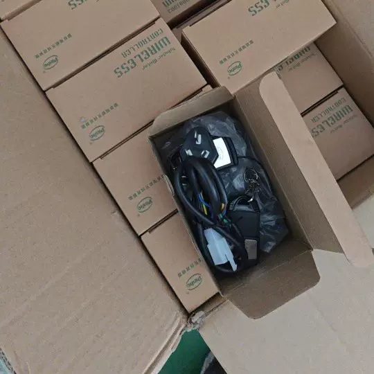 家居智能管状电机遥控器卷帘门遥控器工厂直供