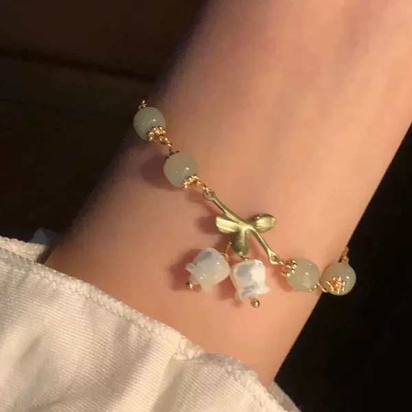 Bracelet from Khotan district, orchid