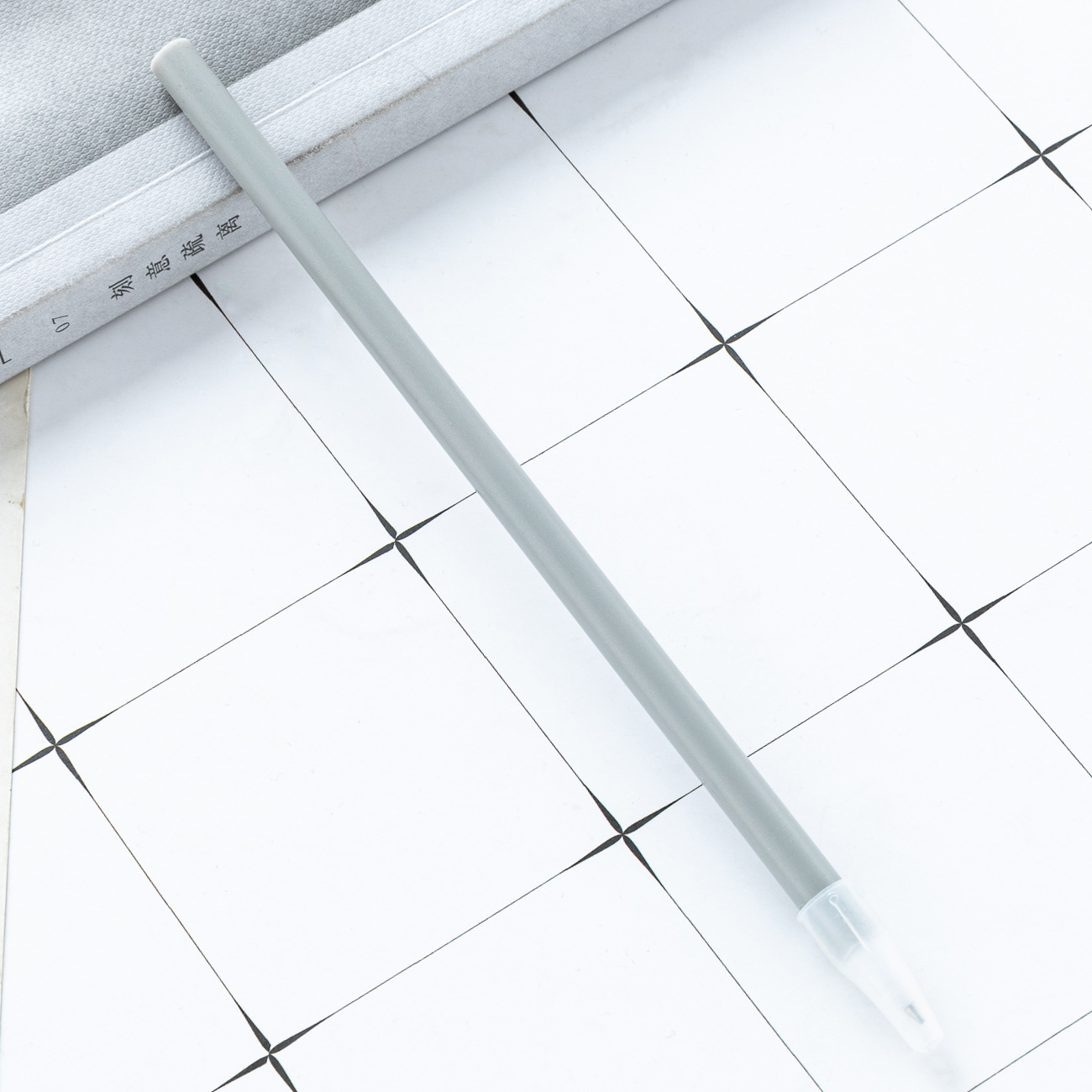 Bolígrafo de tubo de tracción de bricolaje, estuche de bolígrafo de plástico multicolor, bolígrafo simple aceitoso, bolígrafo de regalo publicitario con logotipo impreso