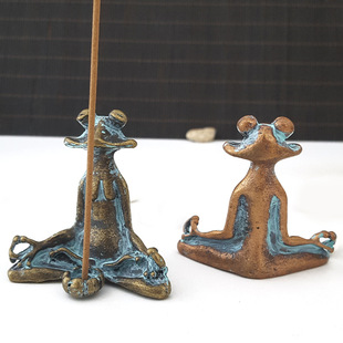 Factory direct alloy antique frog meditation incense incense incense ornaments Zen incense holder incense burner incense holder home living room