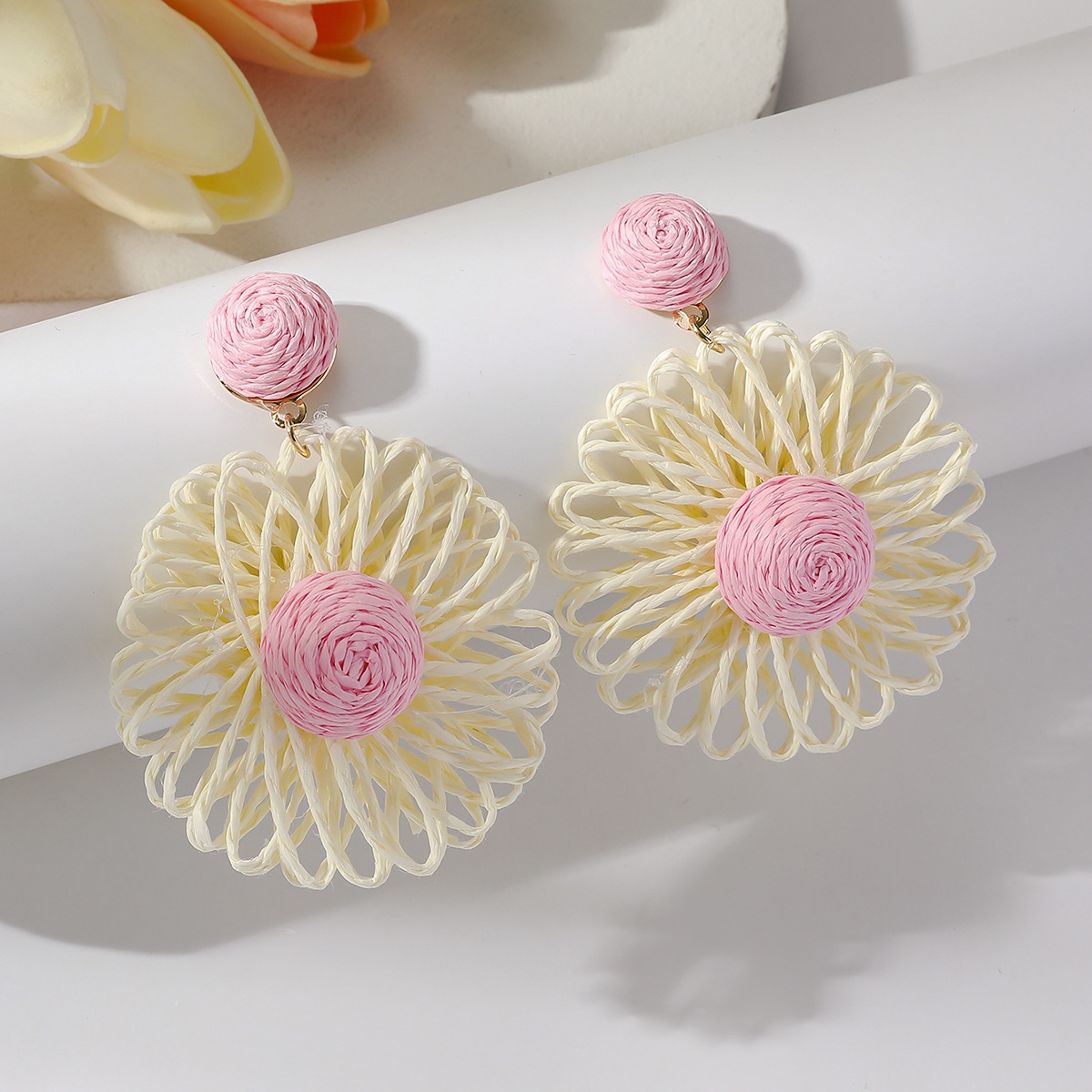 1 Pair Vacation Beach Flower Raffia Drop Earrings display picture 4