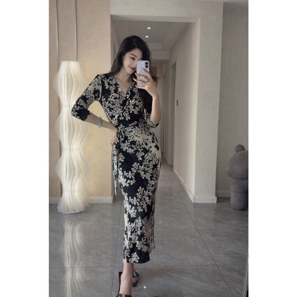 Elegant Floral Wrap Dress with a High-End Feel, Fashionable and Slimming Women's Dress, Long Dress for Seaside Vacation