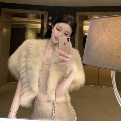 新款【沪色千金】狐狸毛车条廓型落肩斗篷马甲  秋冬小坎肩外套女