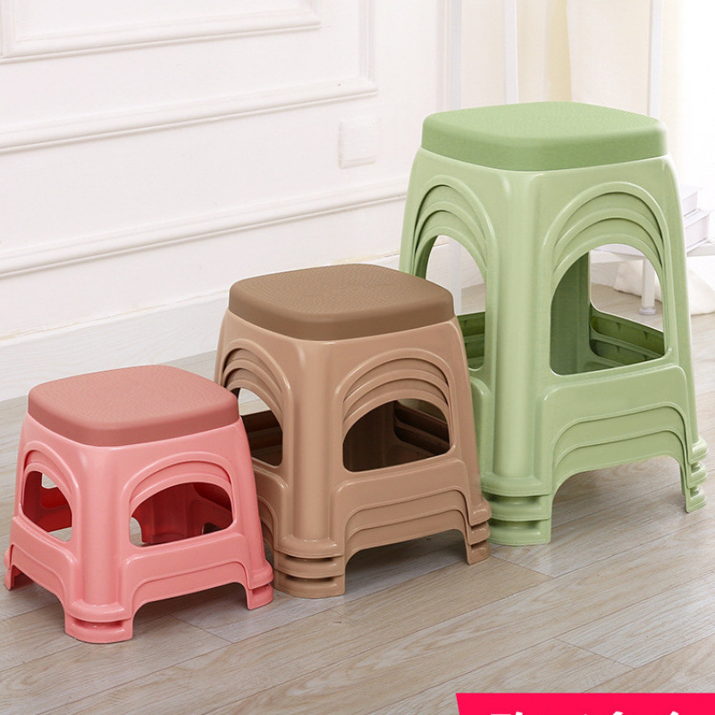 Taburetes de plástico sala de estar doméstica gruesa taburetes de mesa de comedor para adultos taburetes económicos sillas de goma fabricantes taburetes altos idea simple