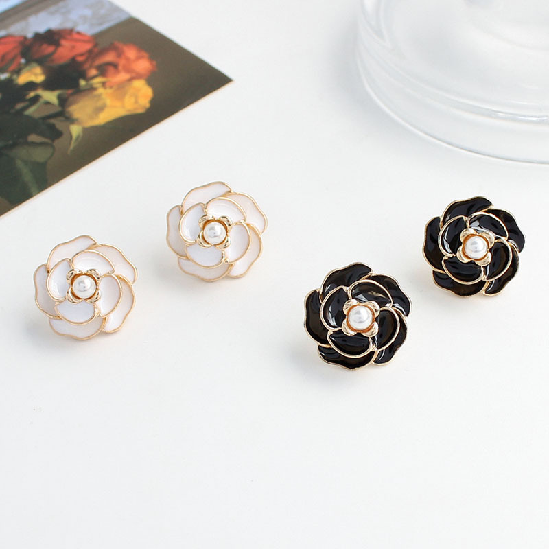 Simple Style Flower Alloy Inlay Zircon Women's Drop Earrings 1 Pair display picture 3