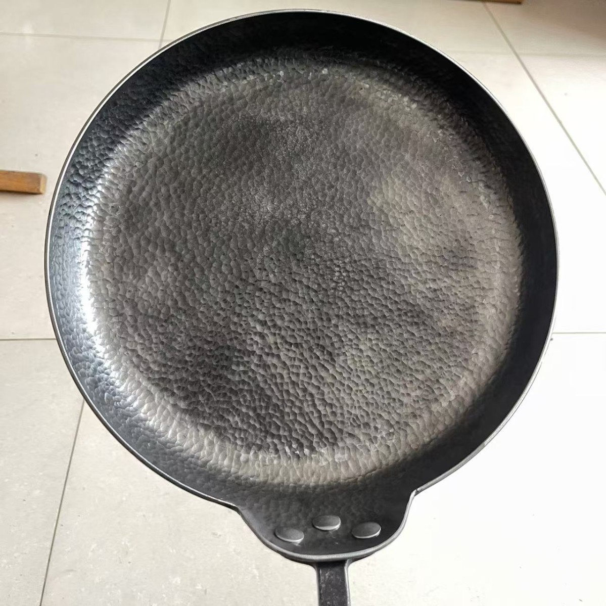 章丘家用老式铁锅传统铁锅不粘锅手工锻打纯铁锅 通用不粘锅