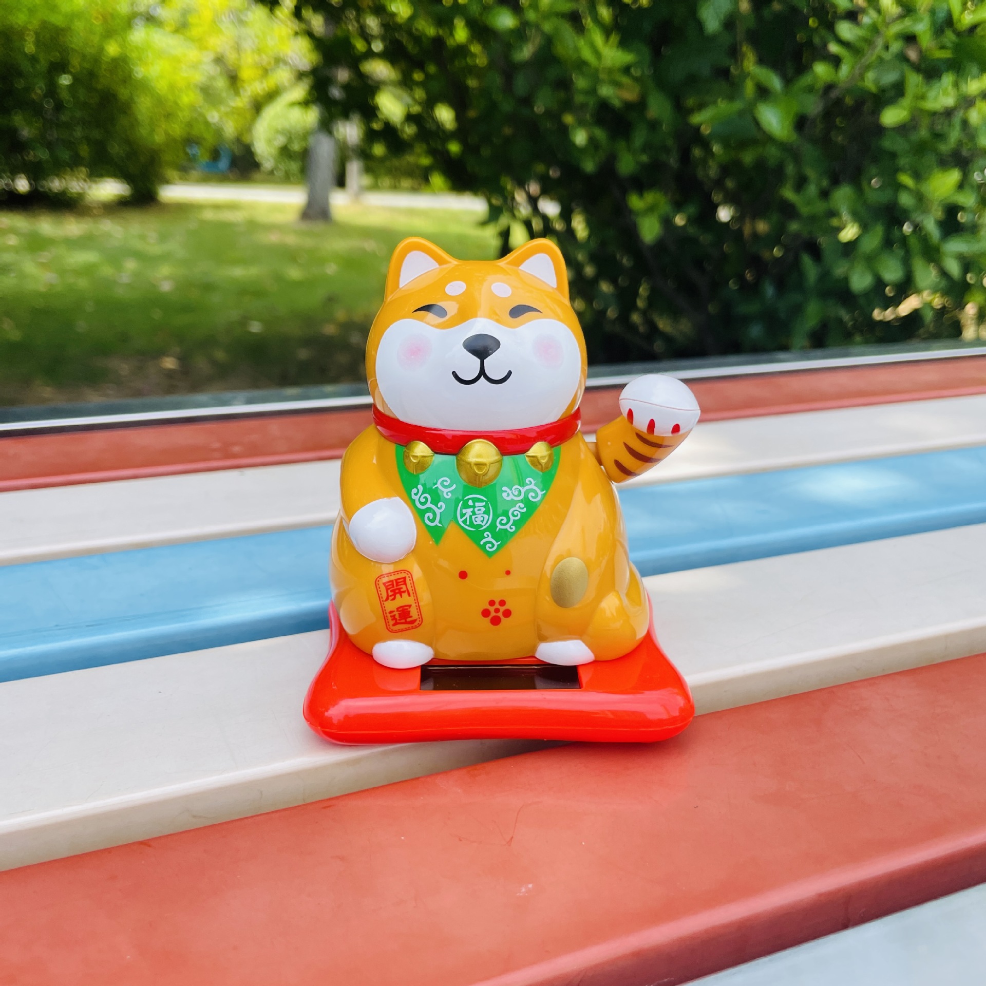太阳能新款招财猫汽车摆件 发财猫招手猫居家装饰品 办公装饰品摆件详情6