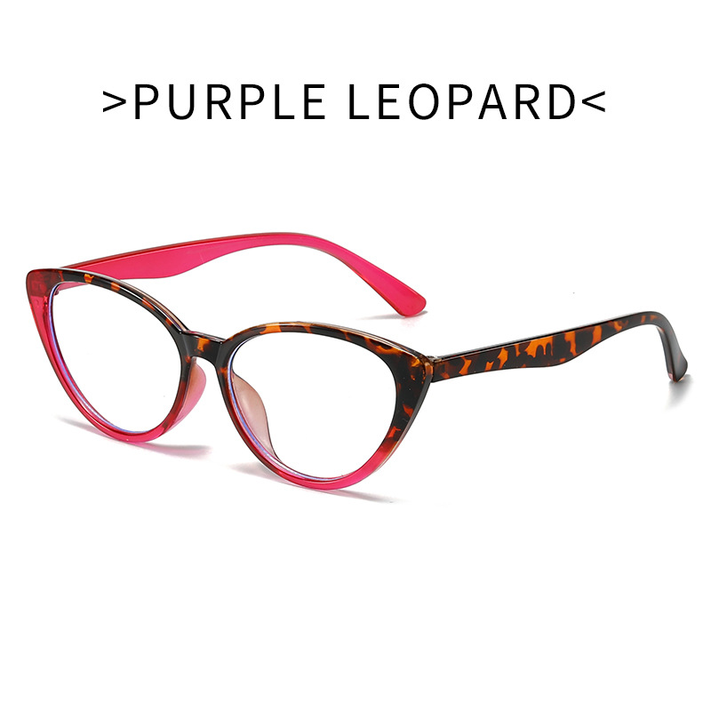 Rosa roja bajo Flor de frijol