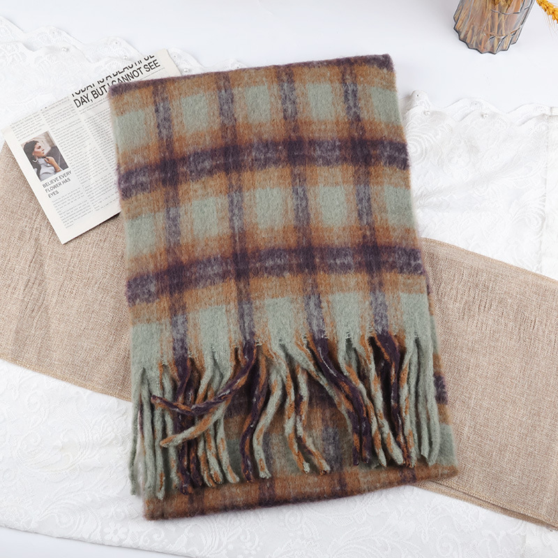 Bellissimo schema di colori ~ Sciarpa artistica in finto cashmere verde per studentesse, sciarpa calda in mohair spesso, scialle lungo_voghion.com