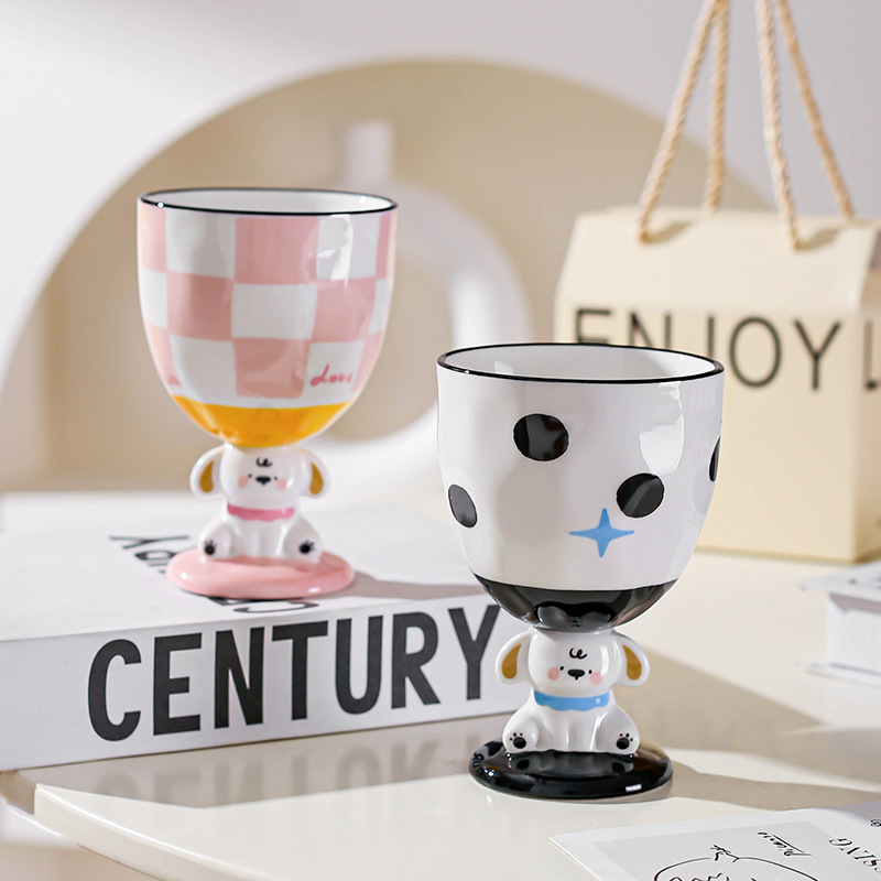 Cerámica de alto valor pintada a mano adorable cachorro taza de pie alto pareja taza de marca regalo de cumpleaños taza de agua para chicas