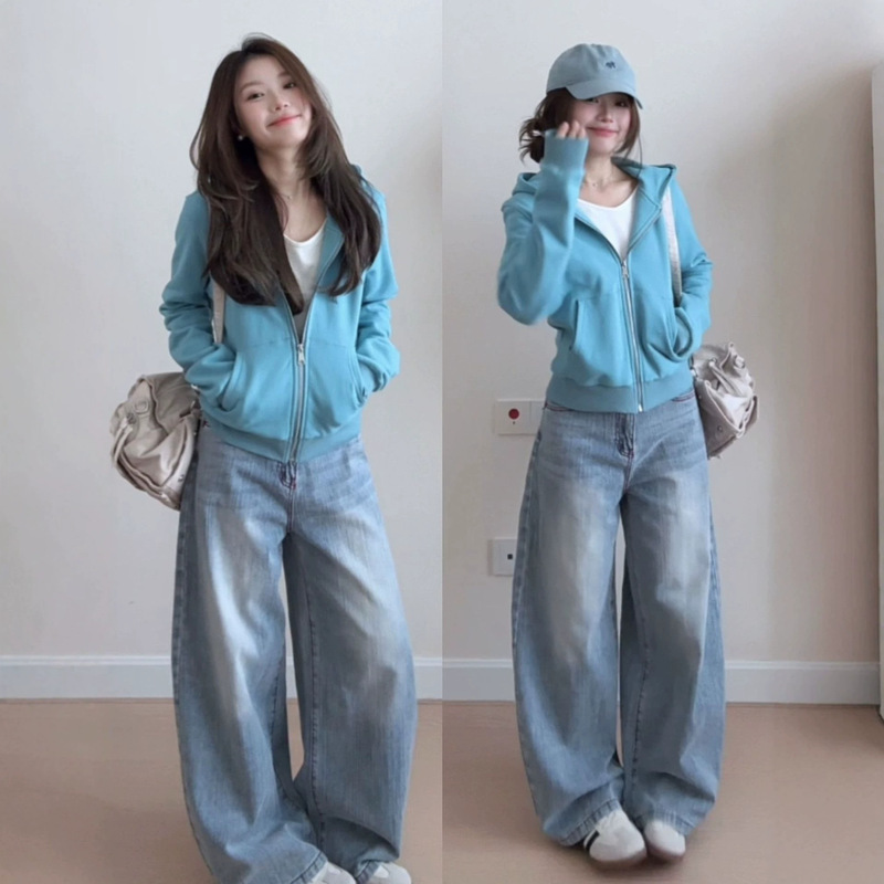 Korean-style loose-fitting light blue hooded sweatshirt for women, spring/autumn 2026 new collection, casual and versatile chic top/jacket Korean-style loose-fitting light blue hooded sweatshirt for women, spring/autumn 2026 new collection, casual and versatile chic top/jacket