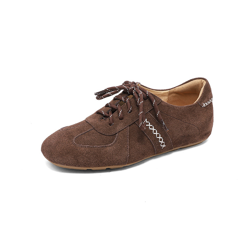 Giày sneaker nữ cổ điển mũi tròn chất liệu da lộn, đế tăng chiều cao, dây buộc — màu nâu
