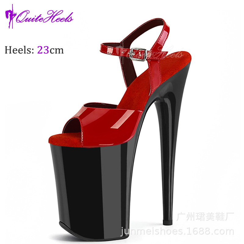 빨간색과 검정색