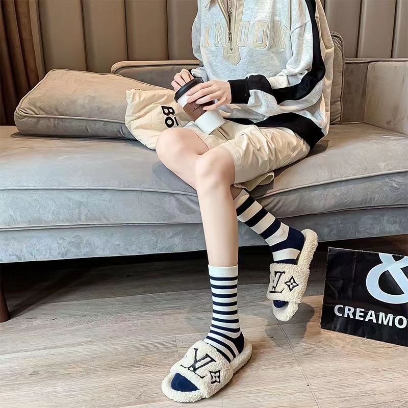 Otoño e Invierno AB gruesa y delgada de rayas de color sólido de las mujeres JK Lolita calcetines de punto japoneses calcetines de la mitad de la pantorrilla calcetines de las mujeres