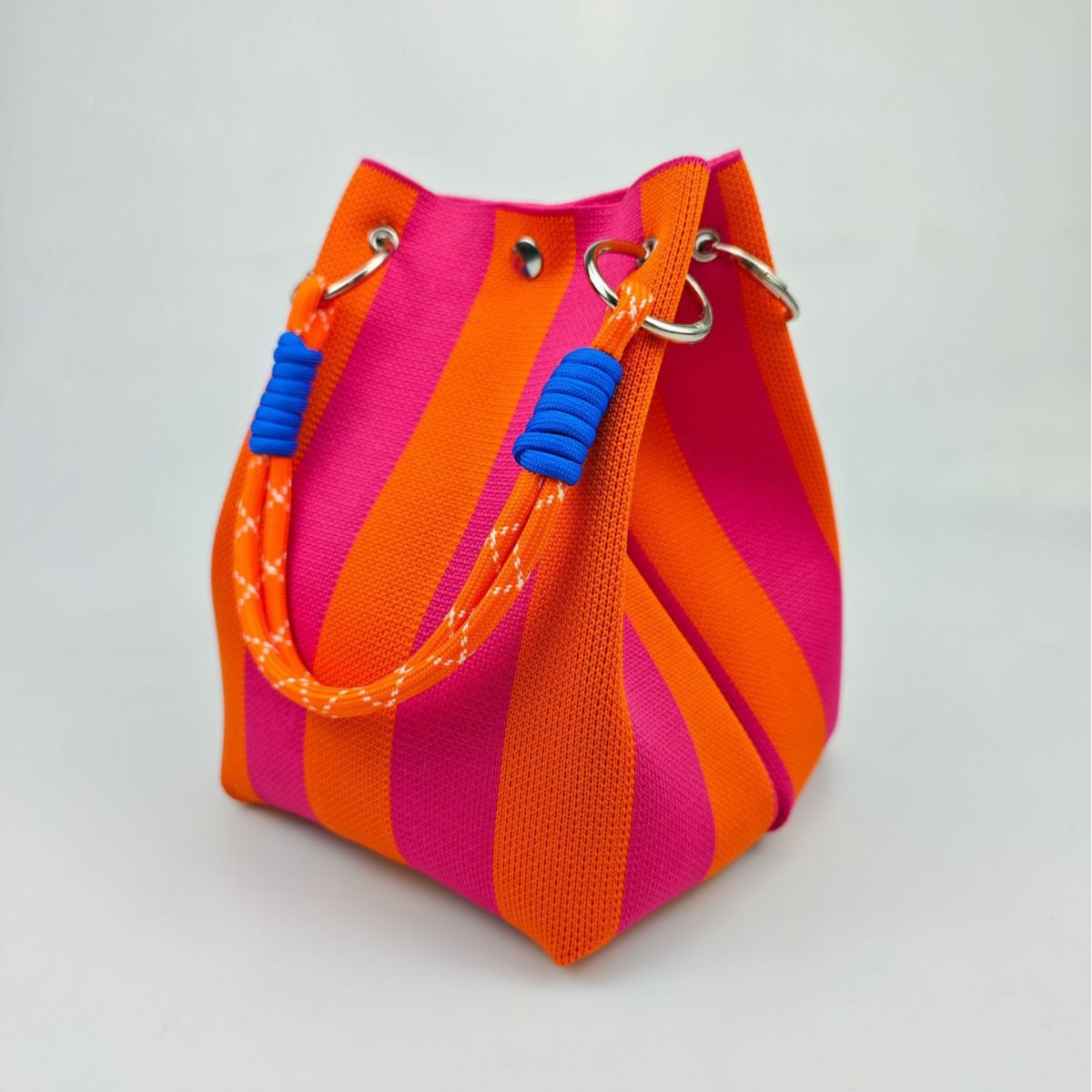 Nuevo diseño de nicho de estilo bolso de punto de moda torre blanca de compras fotos bolso de mano bolso de cubo bolso