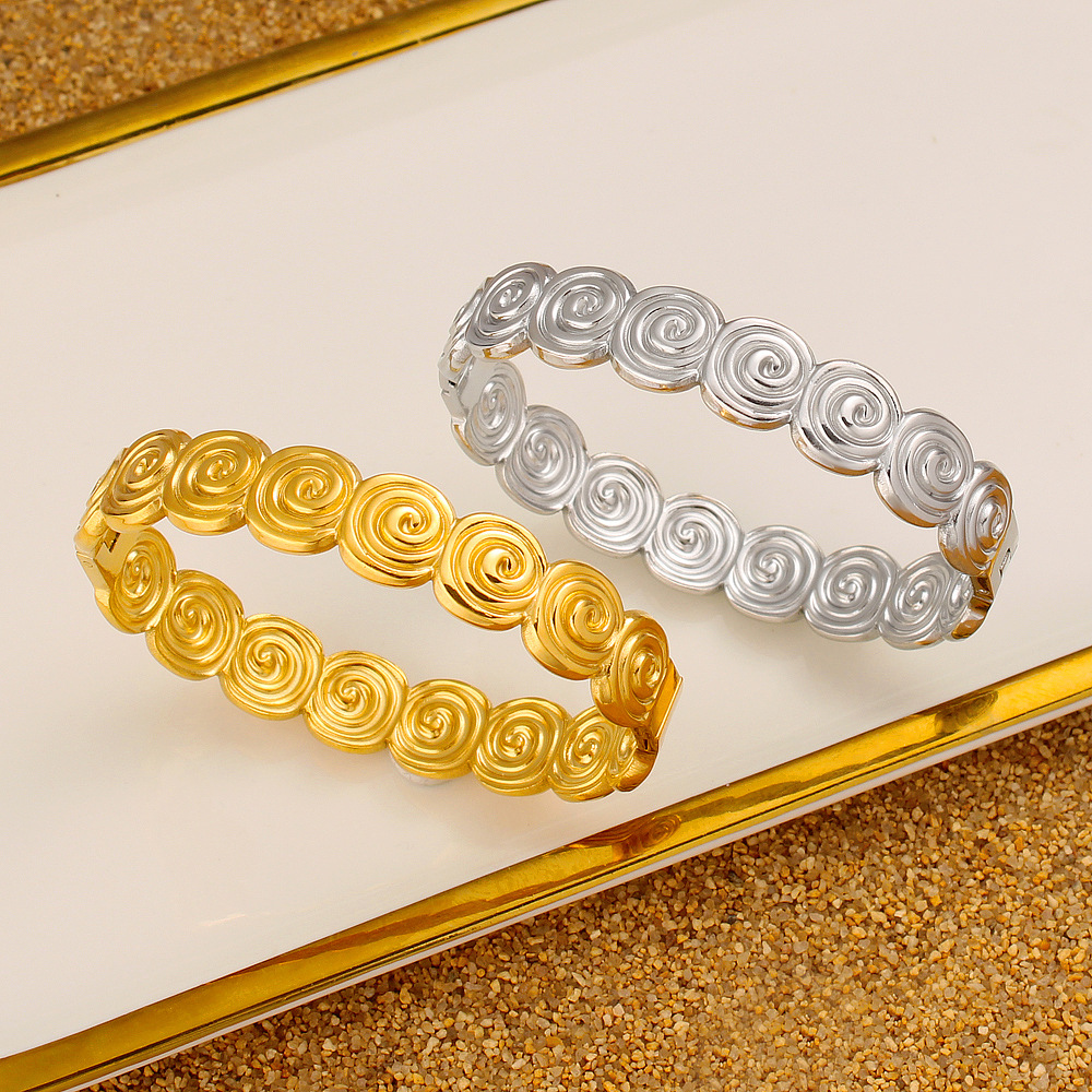 1 Piece Quantity PVD Coated Real Gold Plated Geometric 304 Stainless Steel Simple Style Waterproof Non Tarnish 304 Stainless Steel Bangle