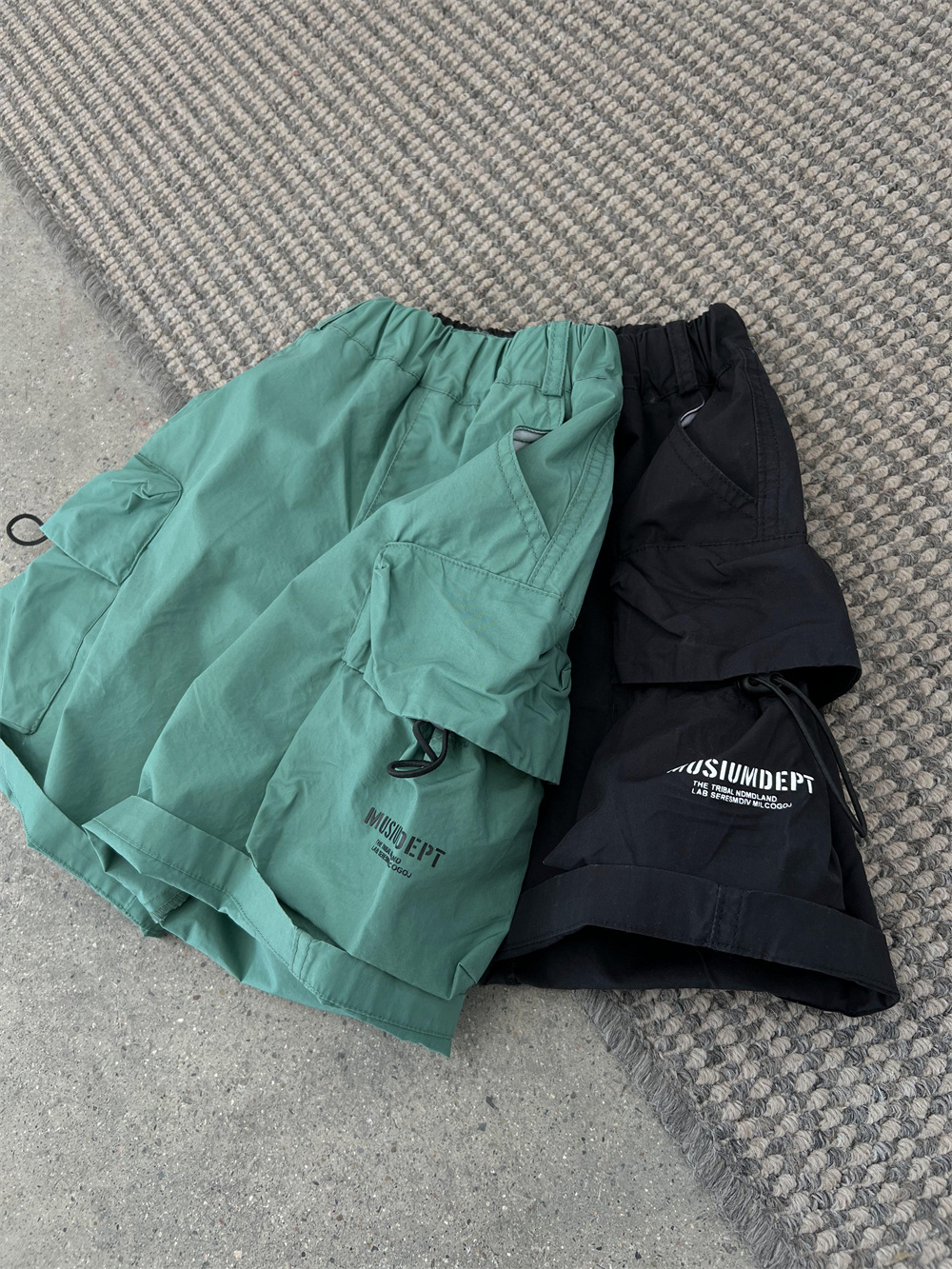 Sommerbørns amerikansk stil store lommer tynde arbejdsshorts til mænd og kvinder, løse snøreshorts, street glatte bukser_voghion.com