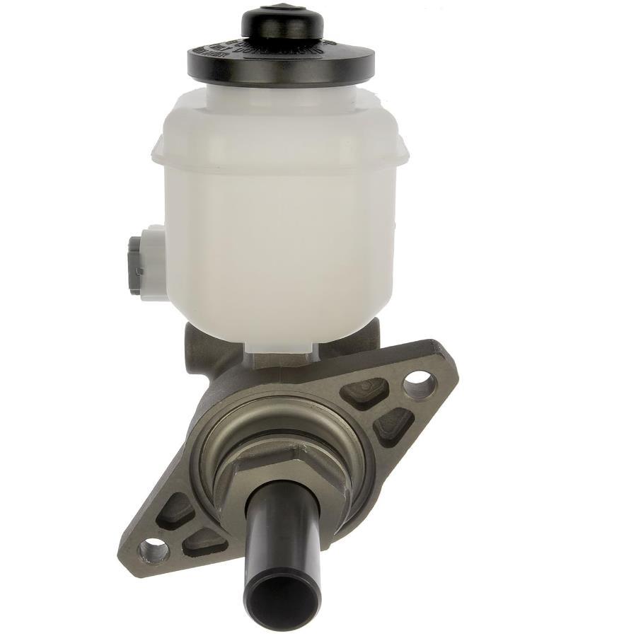 47028-04030 M630478 applicable to Toyota Tacoma brake master cylinder