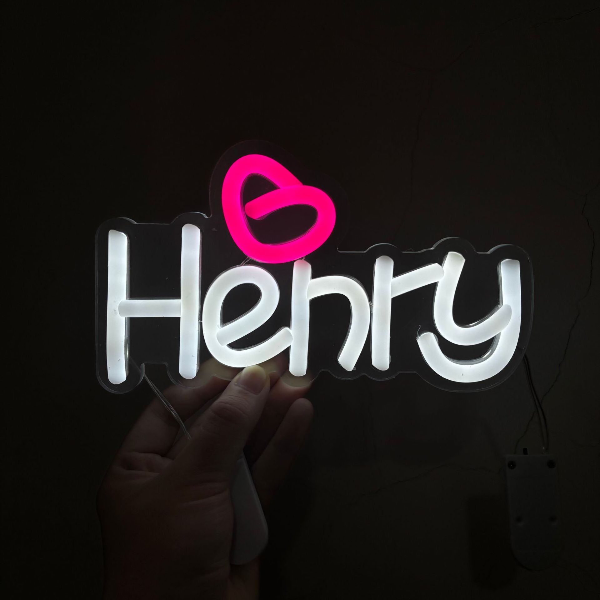 Henry演唱手机背夹霓虹灯LED迷你粉丝应援灯牌手举接机发光牌