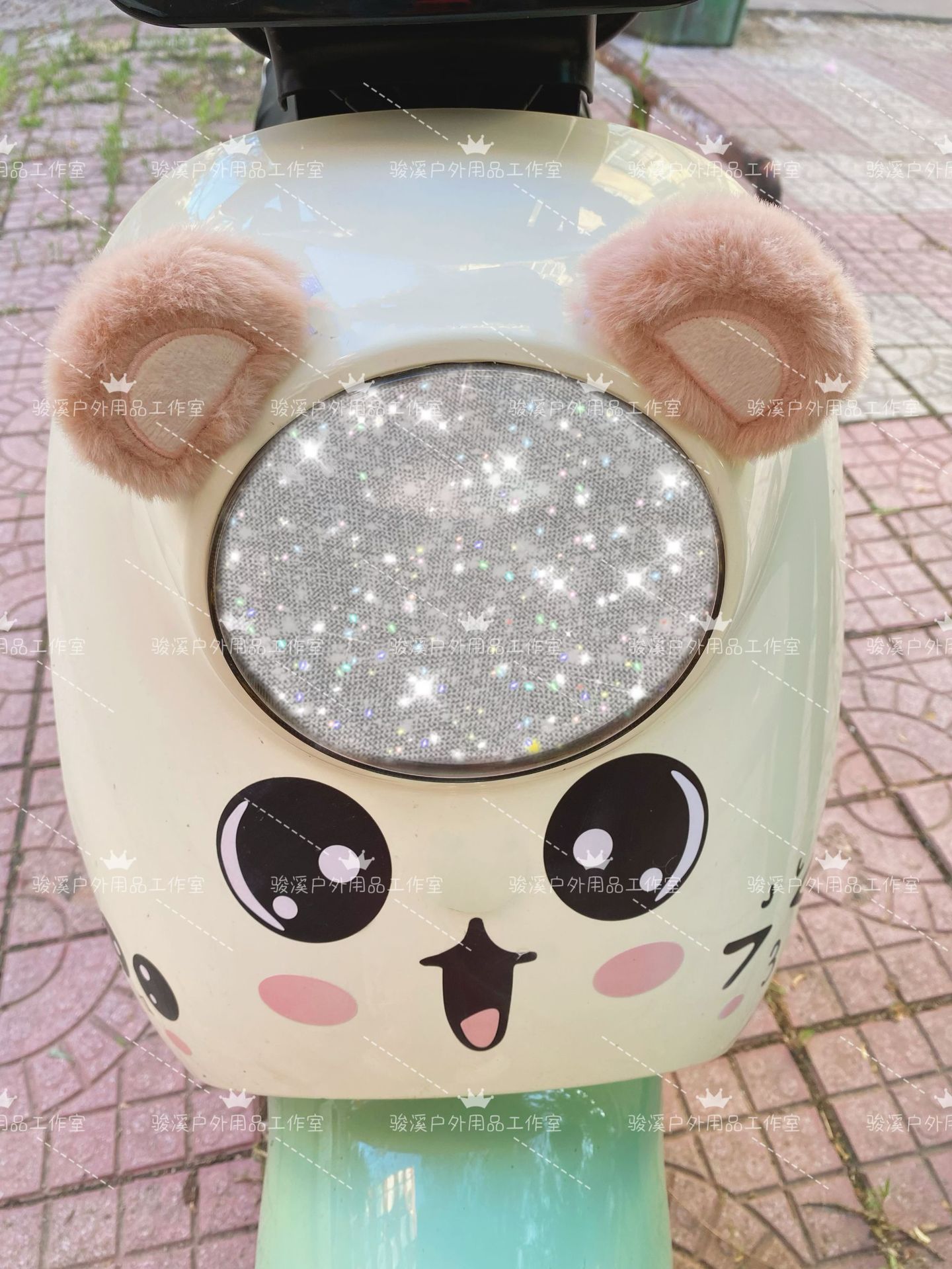 헬멧없이 베이지 곰 귀 쌍