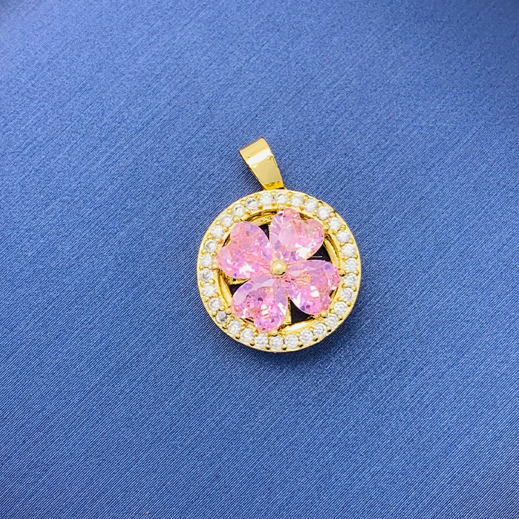 百種類のペンダントは心のままにファッションの経典を配合します。カップルの美しいペンダントは親友のアクセサリーを送ります。