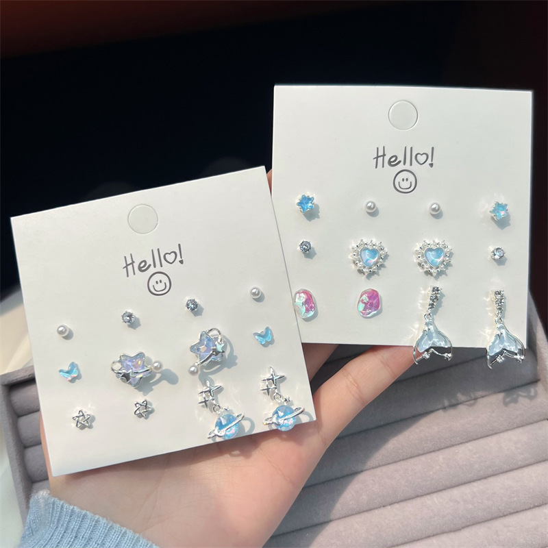 Geometric earrings with bow