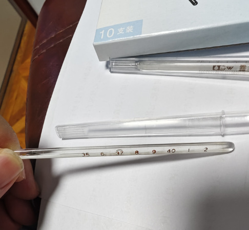 Dew glass thermometer medical mercury thermometer triangular stick type to measure body temperature