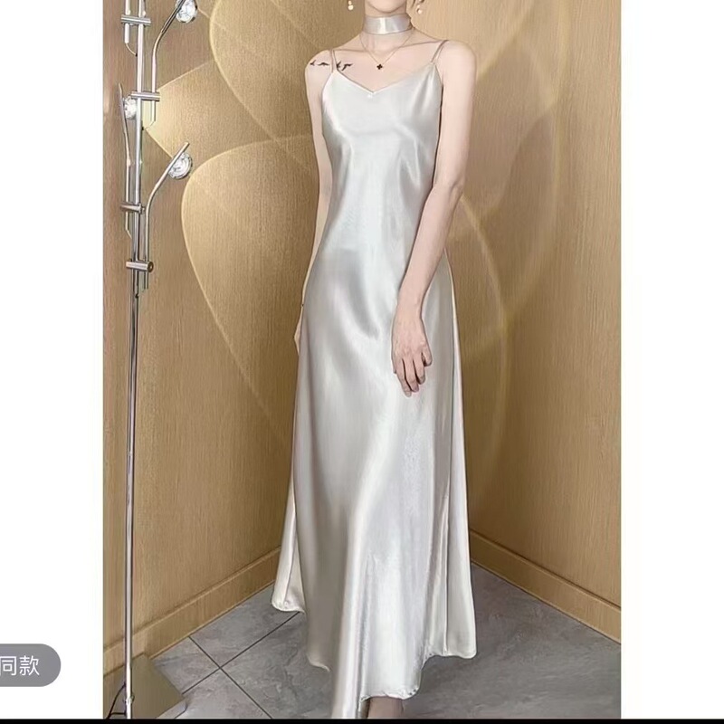 2026 Summer New French-Style Fishtail Dress, Acetate Satin, Slimming, Light Luxury Design, Waist-Cinching, Fashionable Dress