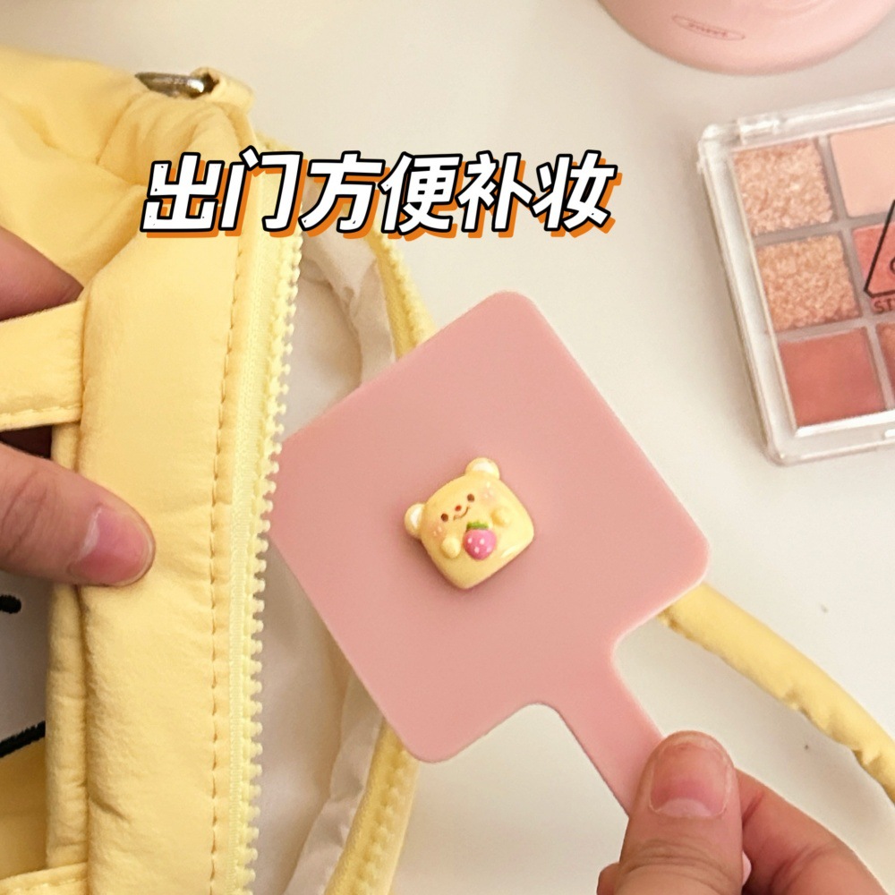 Nuevo espejo de maquillaje mini creativo espejo de oso lindo espejo de mango de corazón de niña de alto valor con espejo pequeño