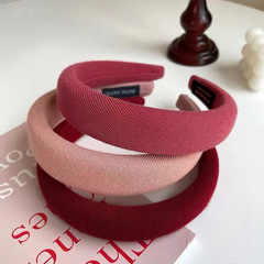 Berry-colored collection: High-top, wide-brimmed fabric hairband—perfect for washing your face or stepping out; versatile solid-color headbands and hair accessories for fall and winter.