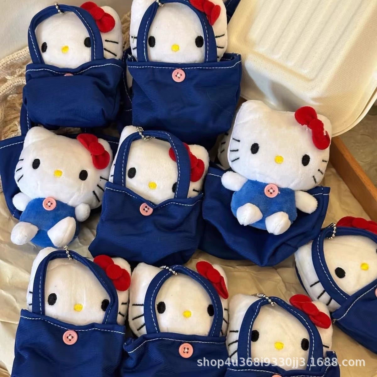 Cartoon keychain, backpack, accessory, internet celebrity, wholesale