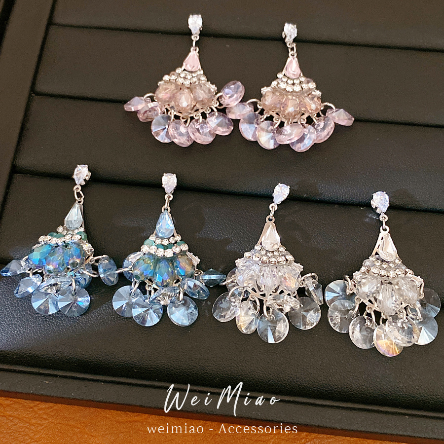 Aguja de plata con diamante de vidrio gota de agua aretes de bordas redondas temperamento moda aretes de lujo ligero aretes de alta calidad para mujeres