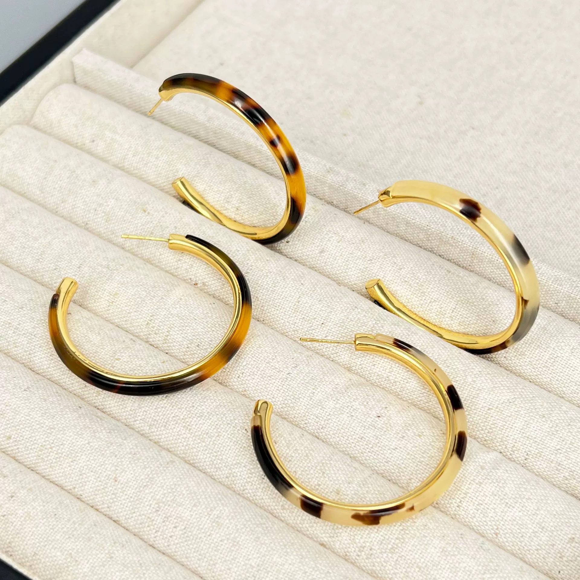 夏季新高级感玳瑁色豹纹耳圈女银针明星同款耳环轻奢夸张饰品小众