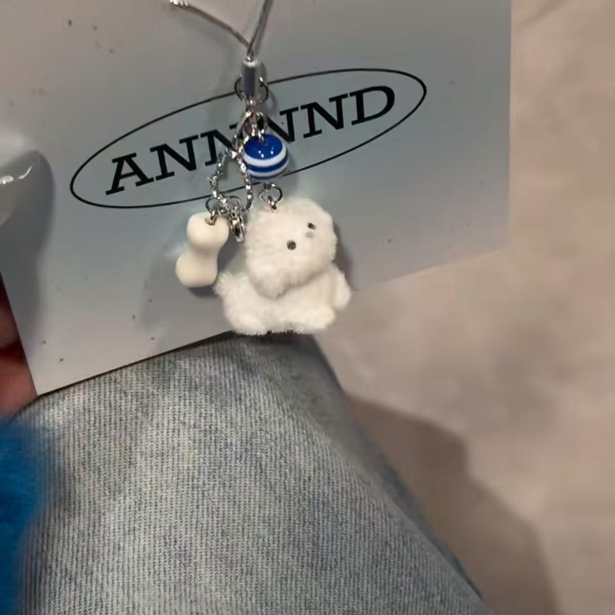 Bone-shaped puppy resin flocked cartoon keychain pendant, three-dimensional cute bag accessory, couple's gift