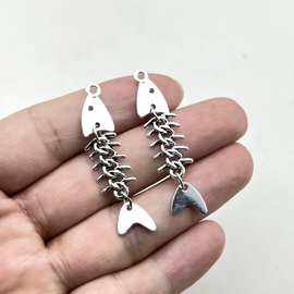 厂家批发DIY合金配件鱼骨吊坠珠子配件复古鱼形百搭手链 首饰配件