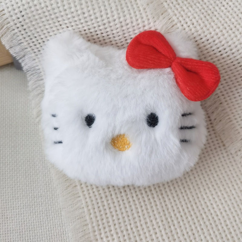 大サイズのアニメkt猫の子供のブローチはぬいぐるみの猫のマフラーの服の靴の人形の補助材料を飾ります。|undefined