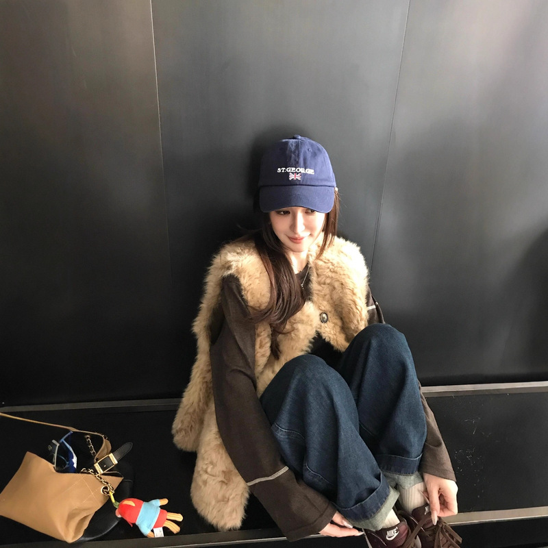 Ouni Vest Environmentally Friendly Imitation Fur All-In-One Versatile Sleeveless Vest Autumn and Winter Warm Fur Vest Jacket for Women Ouni Vest Environmentally Friendly Imitation Fur All-In-One Versatile Sleeveless Vest Autumn and Winter Warm Fur Vest Jacket for Women