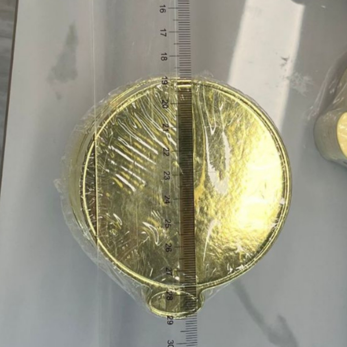 Fabricante al por mayor almohadilla de mousse desechable redonda oro mini pastel de queso pequeño cartón de oro placa de pastel