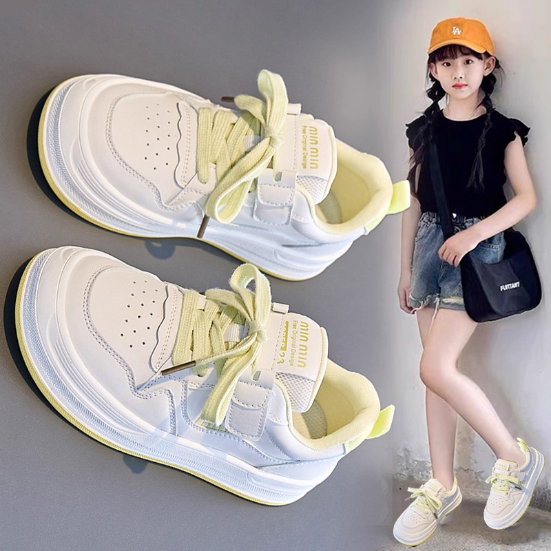 Zapatos deportivos de niñas de otoño 2025 nuevos zapatos blancos de estudiantes zapatos casuales para niños de moda zapatos de skate