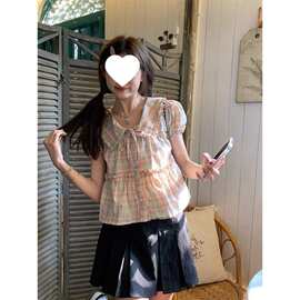 甜美设计感宽松格纹娃娃领衬衫女装2026早春复古小众显瘦短袖上衣
