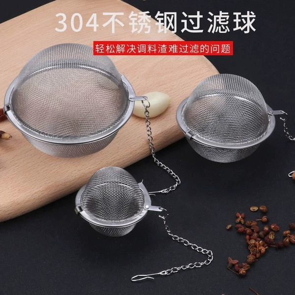 The small size is 6cm high + the large size is 9cm high