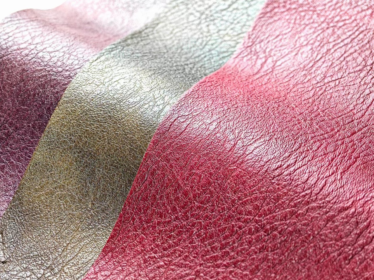 新品箱包皮带 双色印刷拉毛底皮料 1.0厚咨询客服