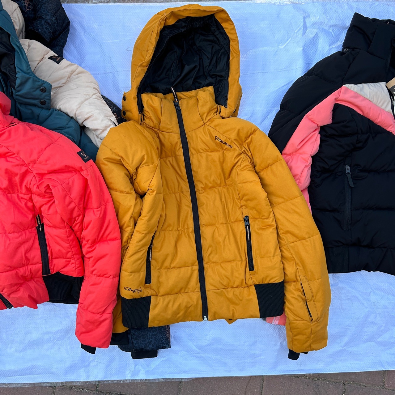 Europa y América al aire libre a prueba de viento a prueba de lluvia, ropa de algodón caliente, ropa de esquí, 24 nuevas exportaciones de comercio exterior