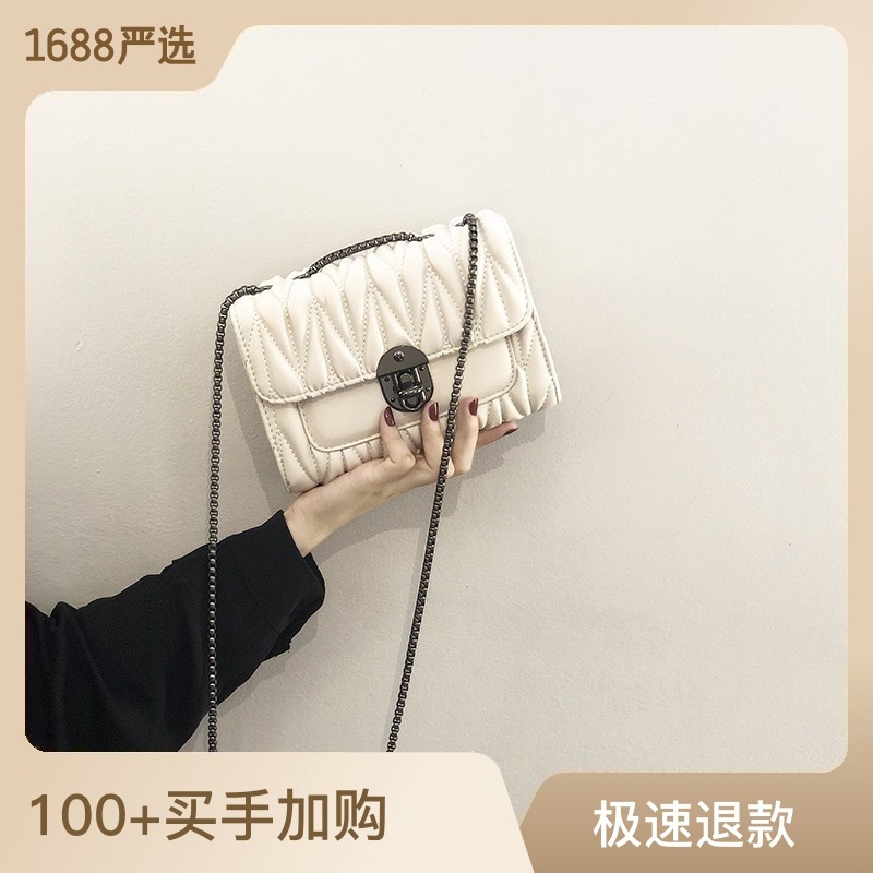 French Niche Handbags 2026 Spring/Summer New Women's Bags Trendy Internet Celebrity Fashion Pleated Chain Crossbody Small Bag for Women