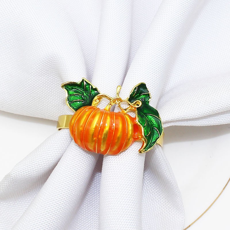 작은 호박 녹색 잎