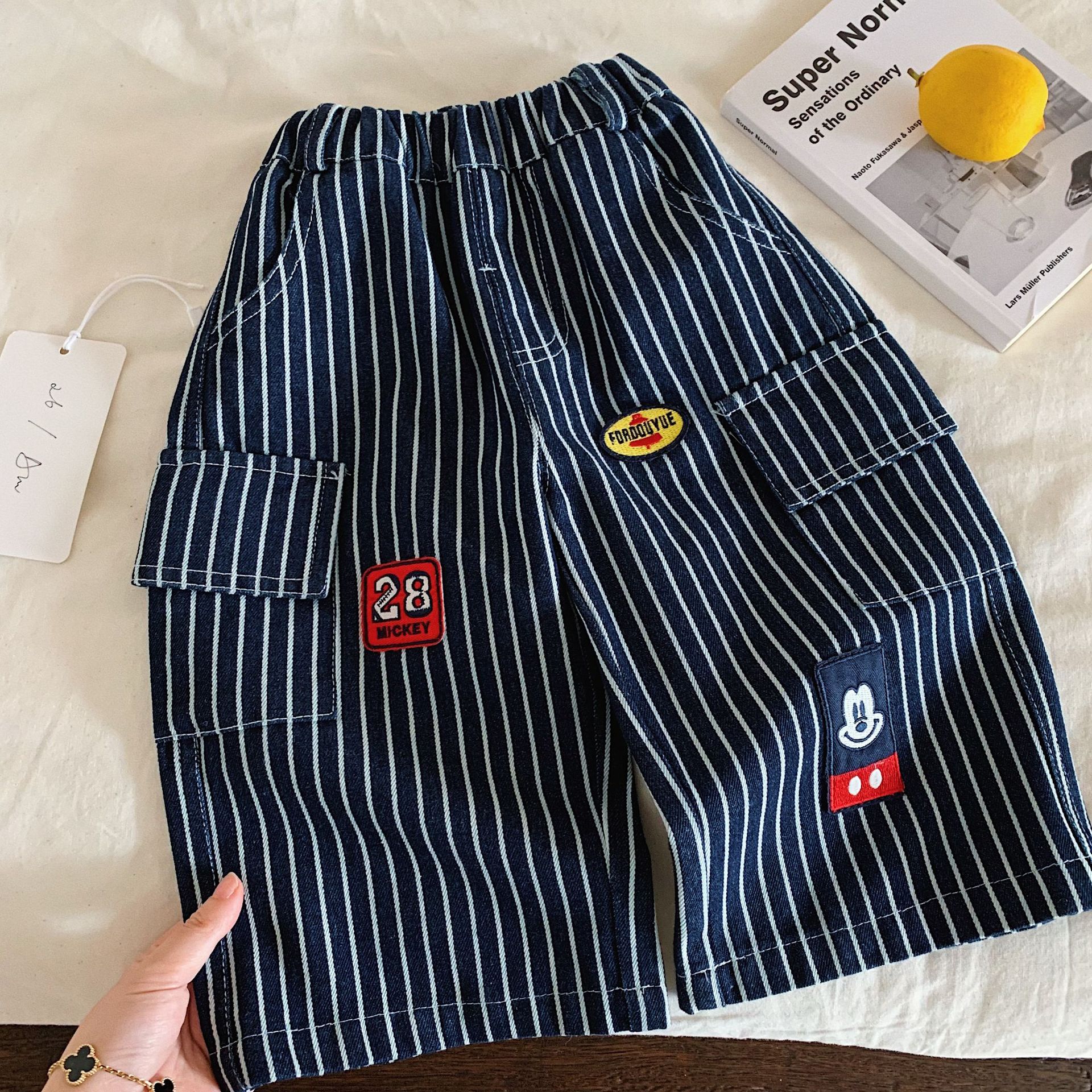 Children's jeans, boys' autumn pants, loose-fitting embroidered cartoon patch girls' versatile Korean-style casual trousers