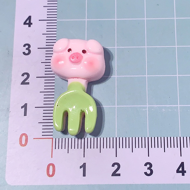 Nuevos dibujos animados juguete de cerdo tenedor DIY accesorios de resina pegamento de crema caja de teléfono móvil adornamiento de cabello cuerda de cabeza parche de hebilla de zapatos